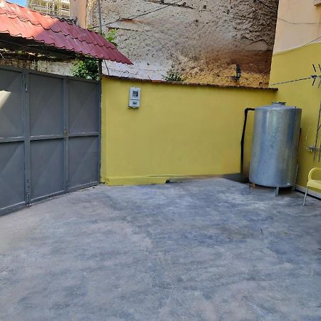 Jon'S Apartment Тирана Екстериор снимка