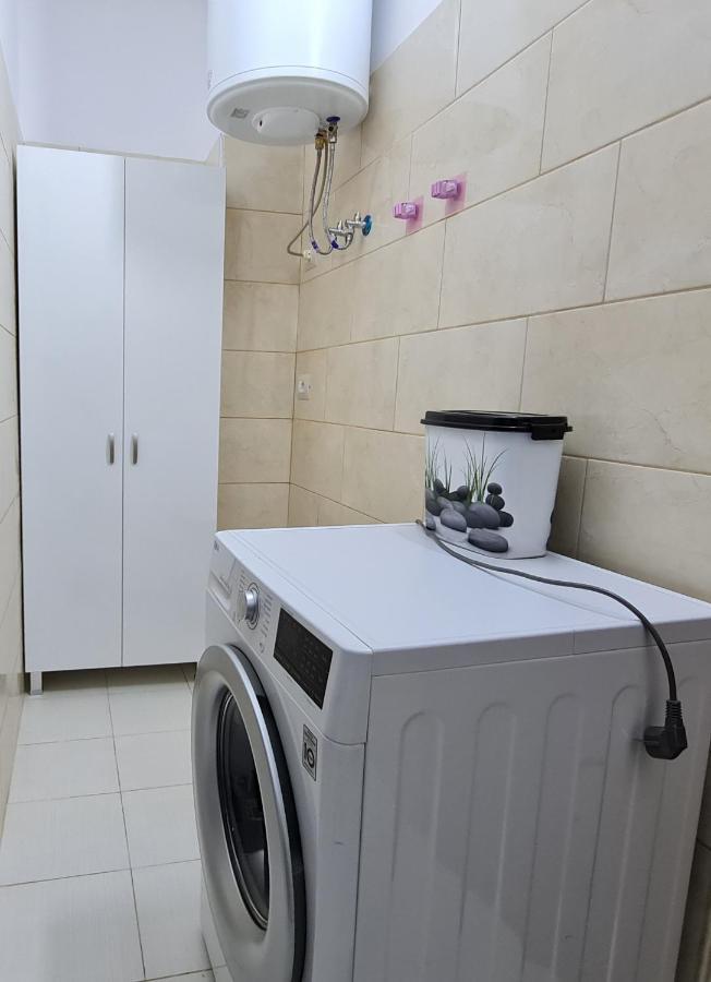 Jon'S Apartment Тирана Екстериор снимка